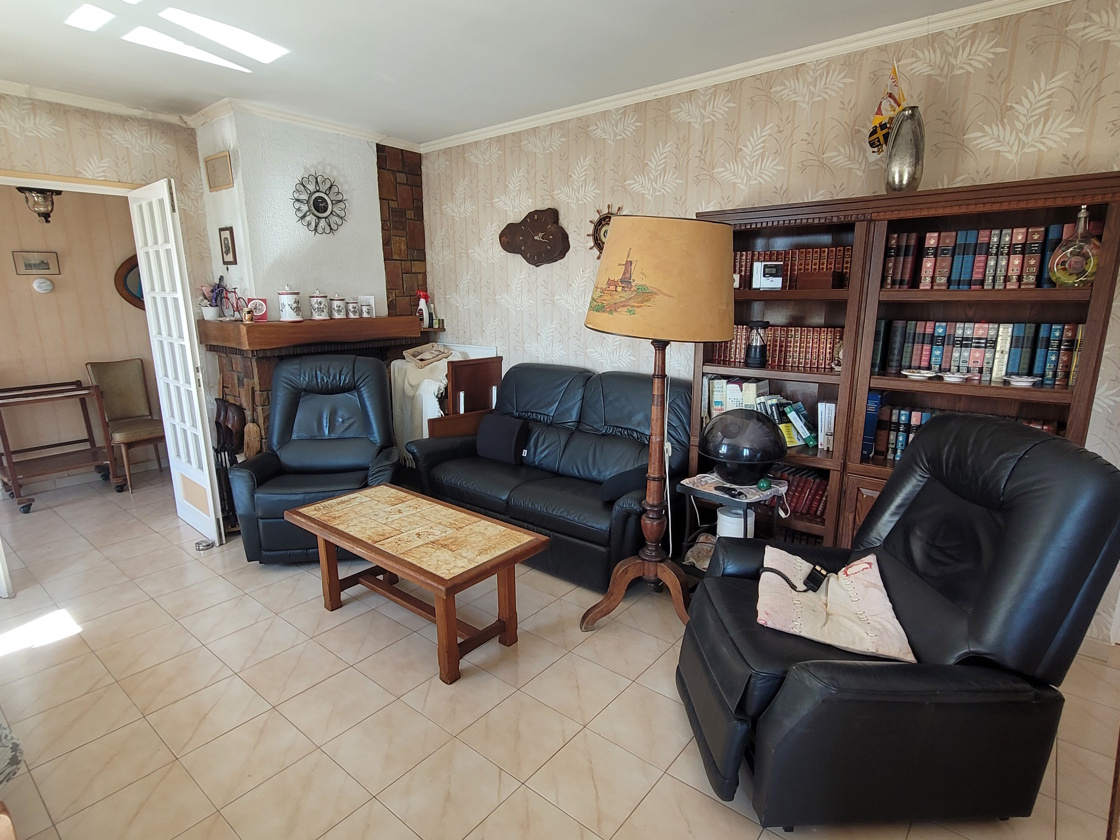 3-bedroom Detached House In Saint Genies De Fontedit, France (100 M²)
