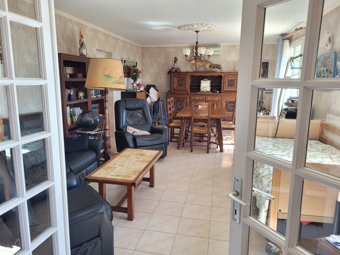 3-bedroom Detached House In Saint Genies De Fontedit, France (100 M²)