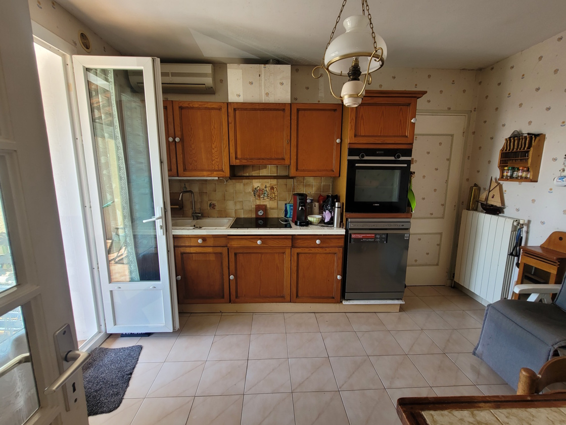 3-bedroom Detached House In Saint Genies De Fontedit, France (100 M²)