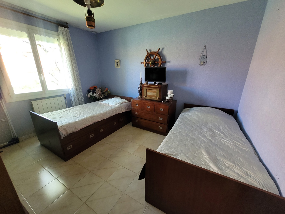 3-bedroom Detached House In Saint Genies De Fontedit, France (100 M²)