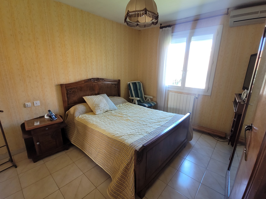 3-bedroom Detached House In Saint Genies De Fontedit, France (100 M²)