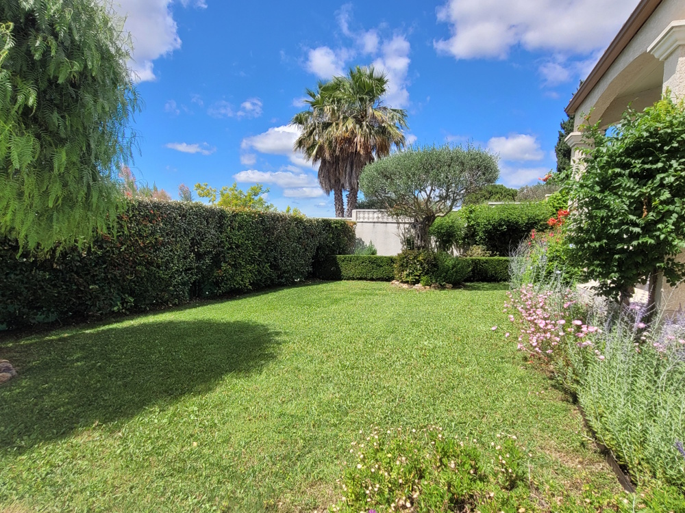 4-bedroom Detached House In Saint Genies De Fontedit, France (155 M²)