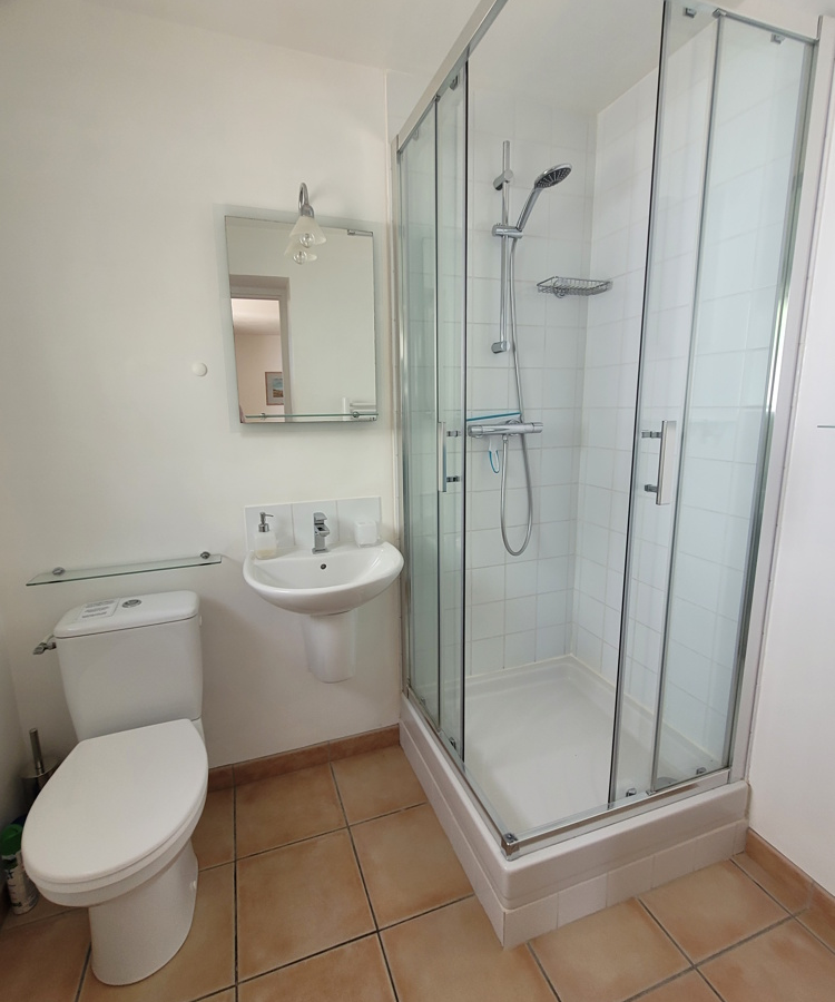 4-bedroom Detached House In Saint Genies De Fontedit, France (155 M²)