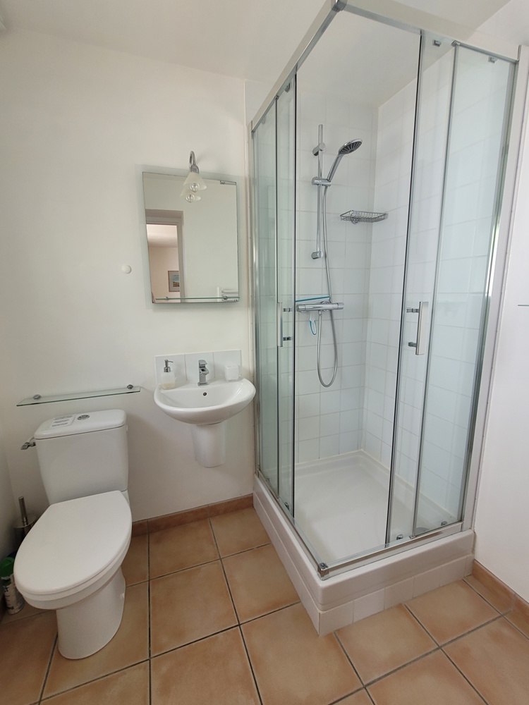 4-bedroom Detached House In Saint Genies De Fontedit, France (155 M²)