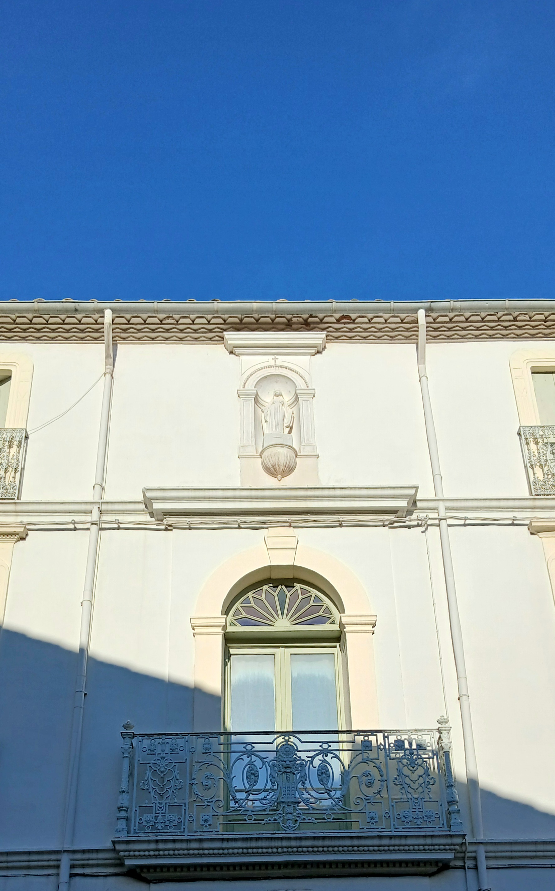 7-bedroom House In Saint Genies De Fontedit, France (345 M²)
