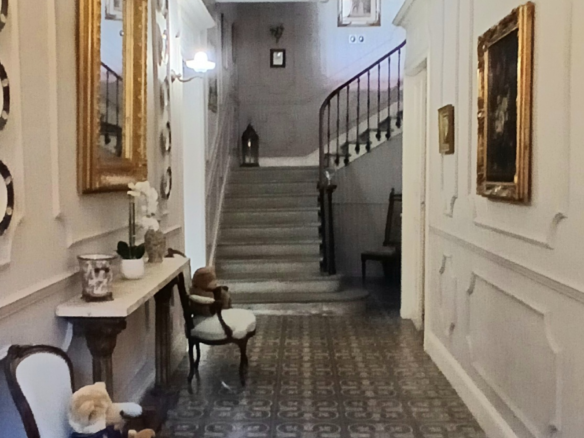 7-bedroom House In Saint Genies De Fontedit, France (345 M²)