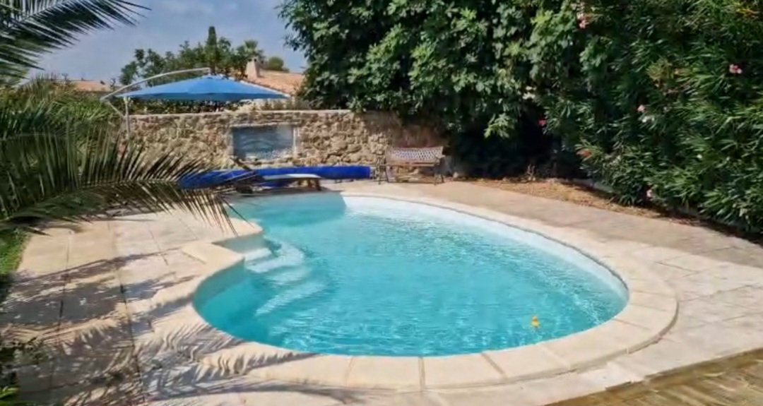 7-bedroom House In Saint Genies De Fontedit, France (345 M²)