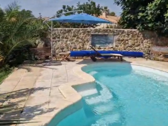 7-bedroom House In Saint Genies De Fontedit, France (345 M²)