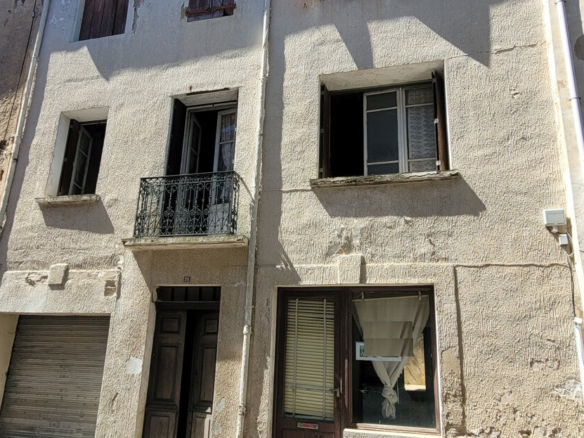 House In Lamalou Les Bains, France (100 M²)