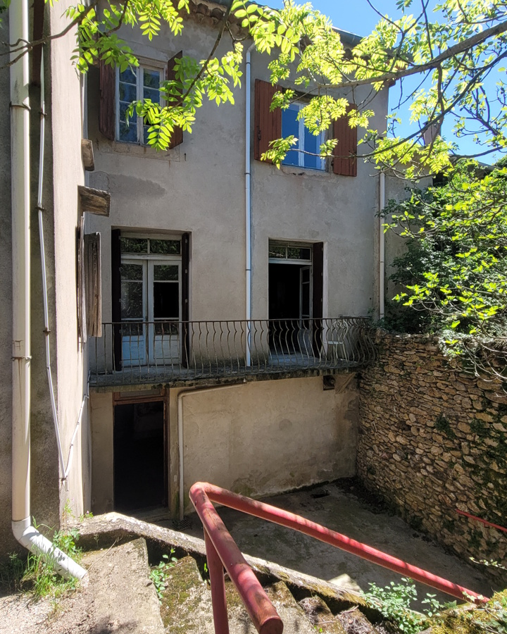House In Lamalou Les Bains, France (100 M²)