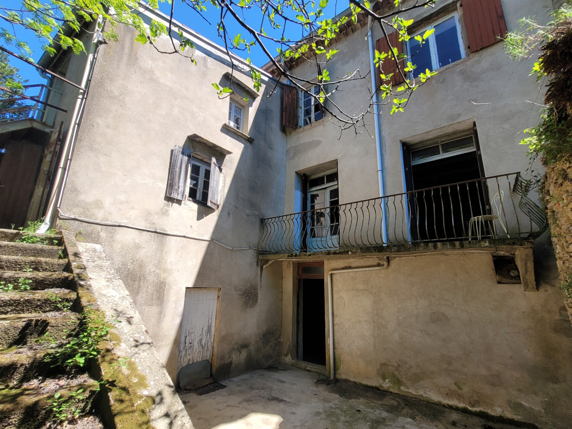 House In Lamalou Les Bains, France (100 M²)