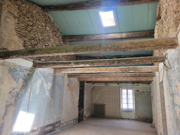House In Lamalou Les Bains, France (100 M²)