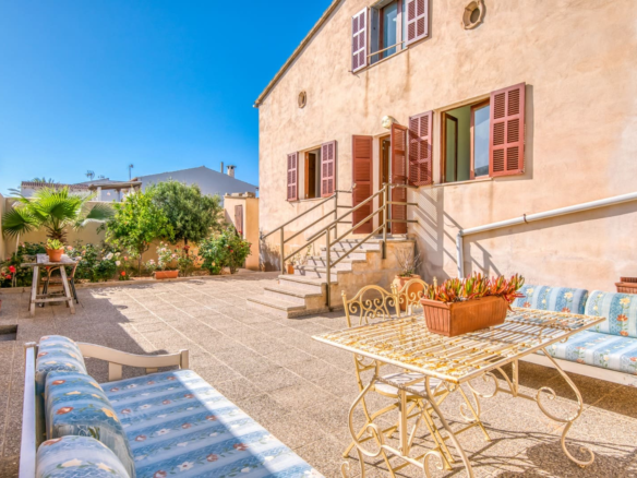 5-bedroom Villa In Santa Margalida, Spain (388 M²)