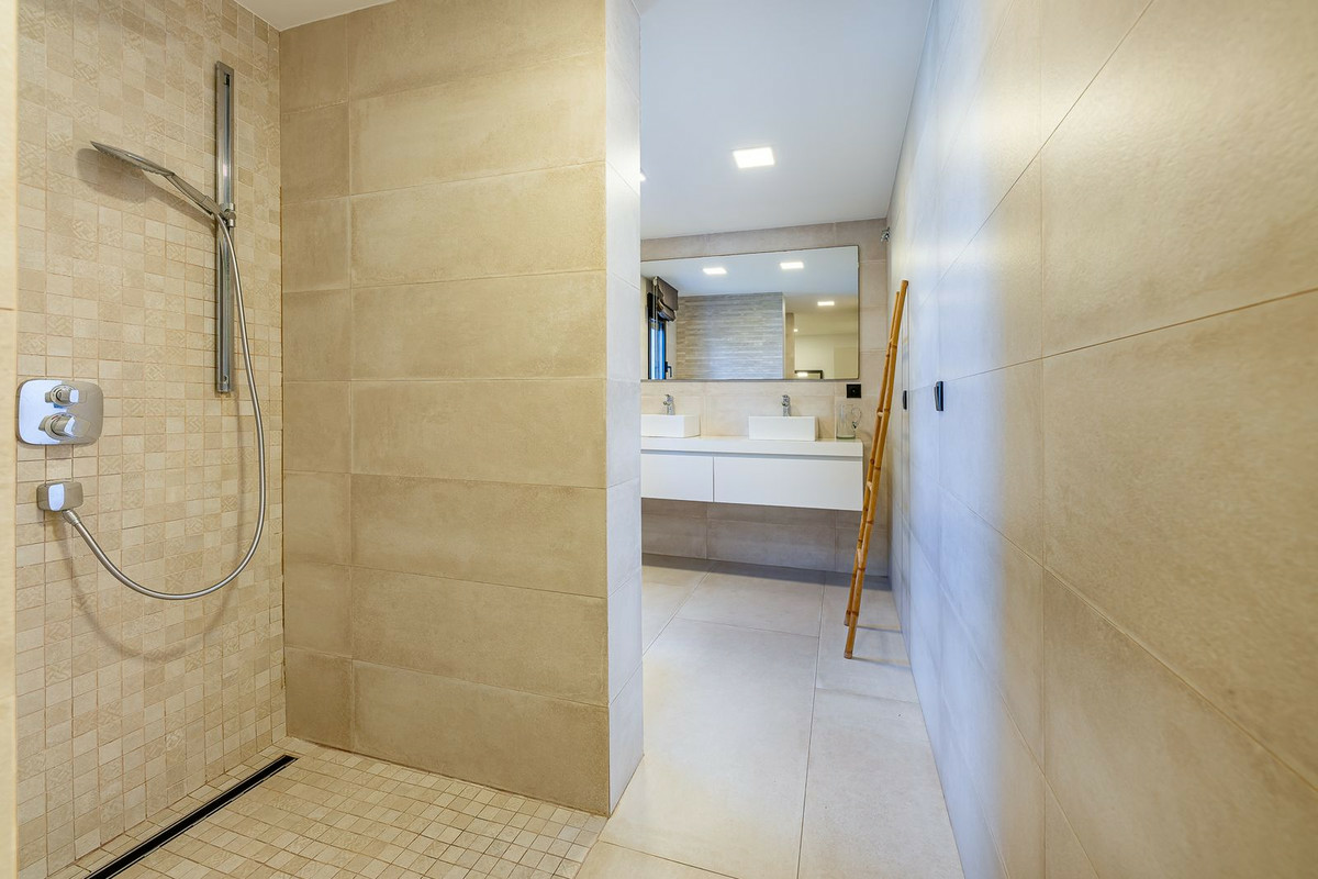 ShowFeedImage-a40508 In Calahonda