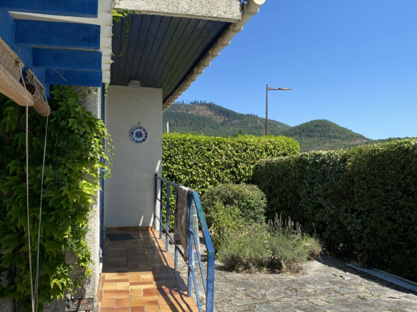 3-bedroom House In Lamalou Les Bains, France (110 M²)