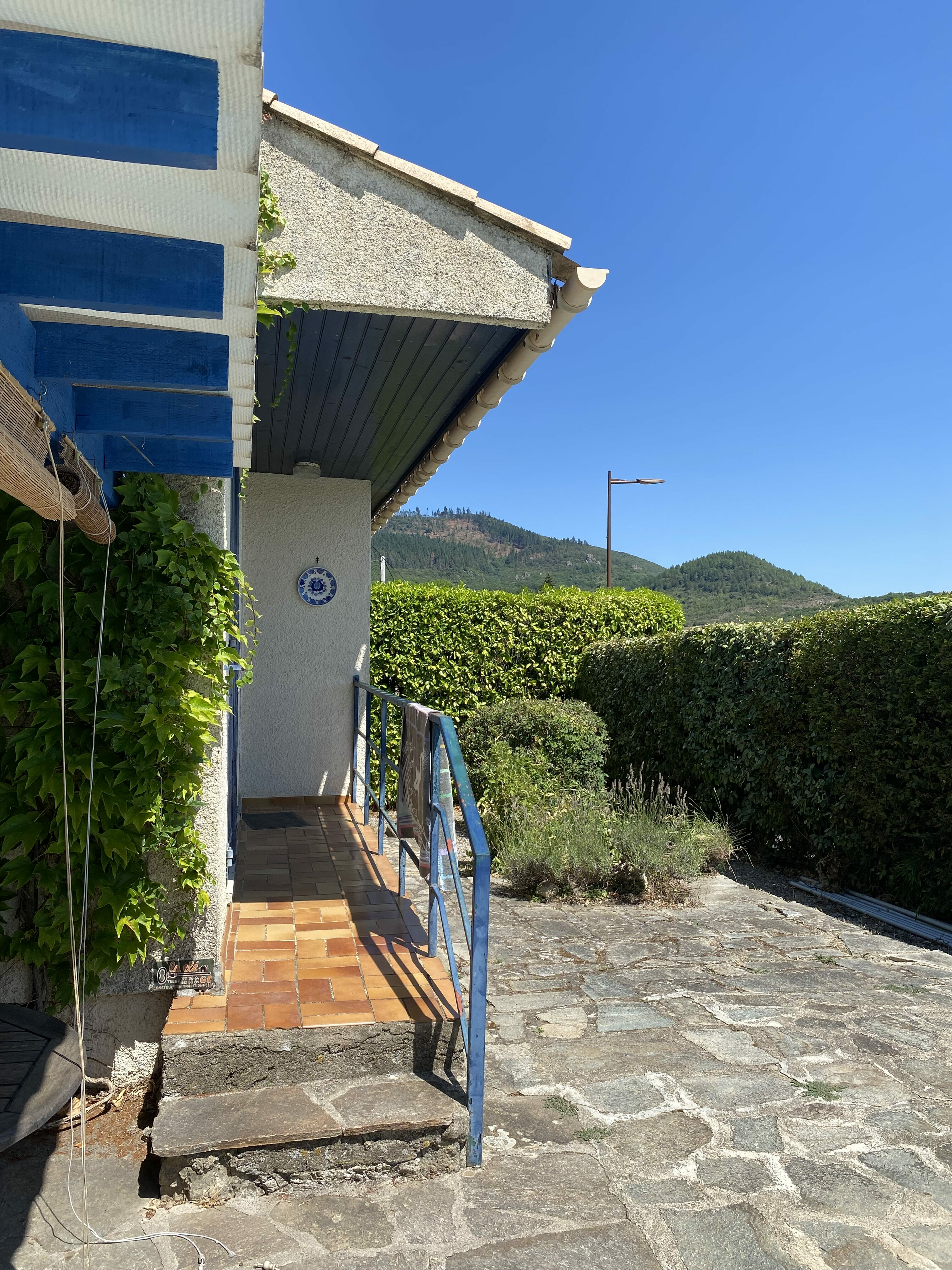 3-bedroom House In Lamalou Les Bains, France (110 M²)