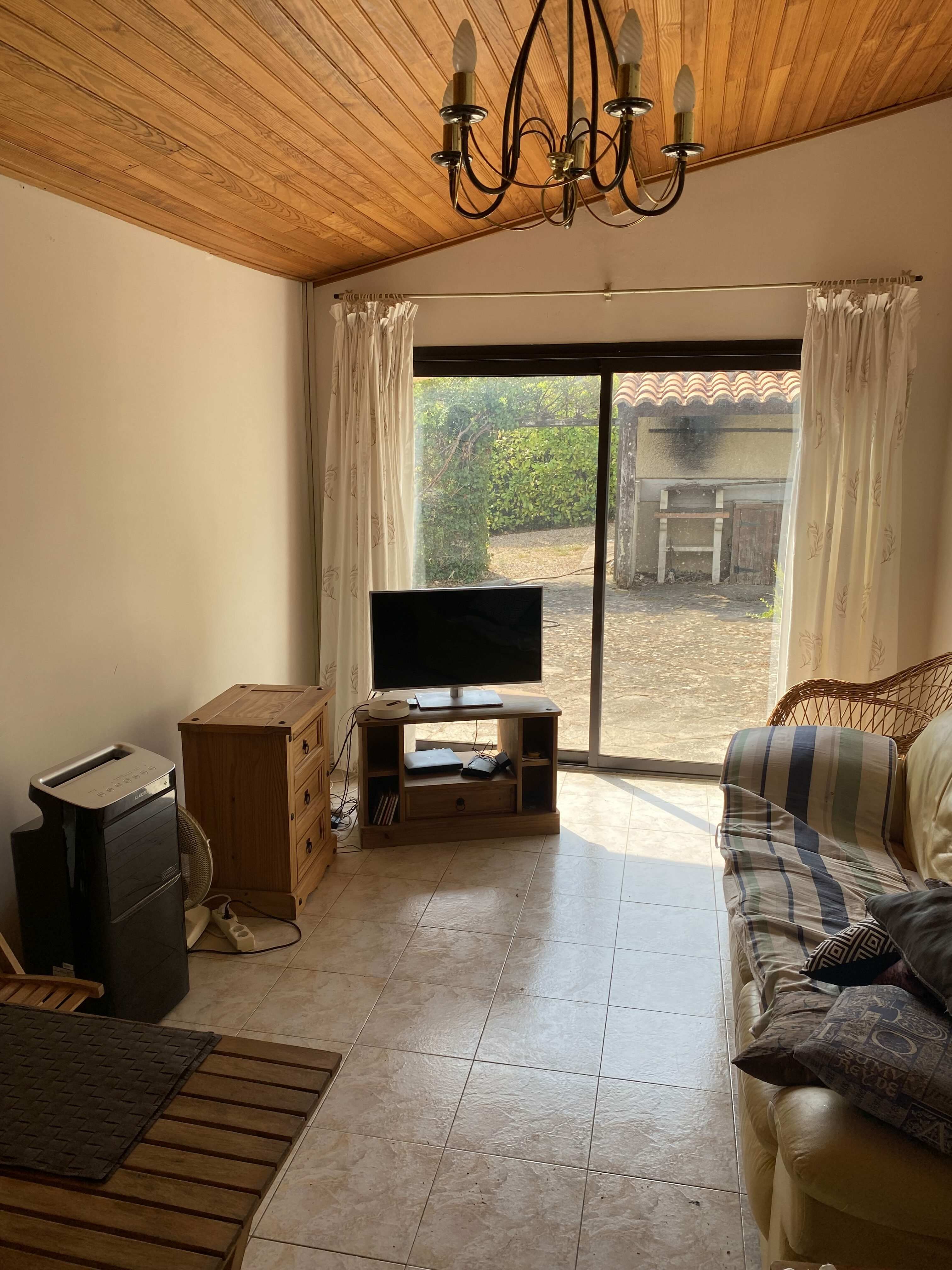 3-bedroom House In Lamalou Les Bains, France (110 M²)