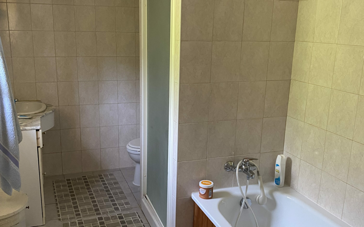 3-bedroom House In Lamalou Les Bains, France (110 M²)