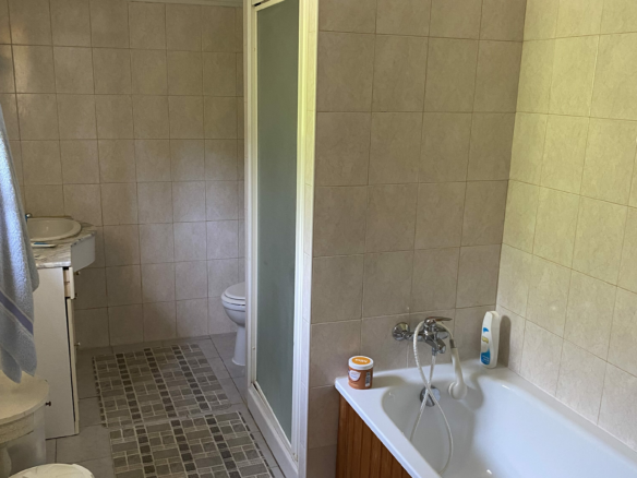 3-bedroom House In Lamalou Les Bains, France (110 M²)