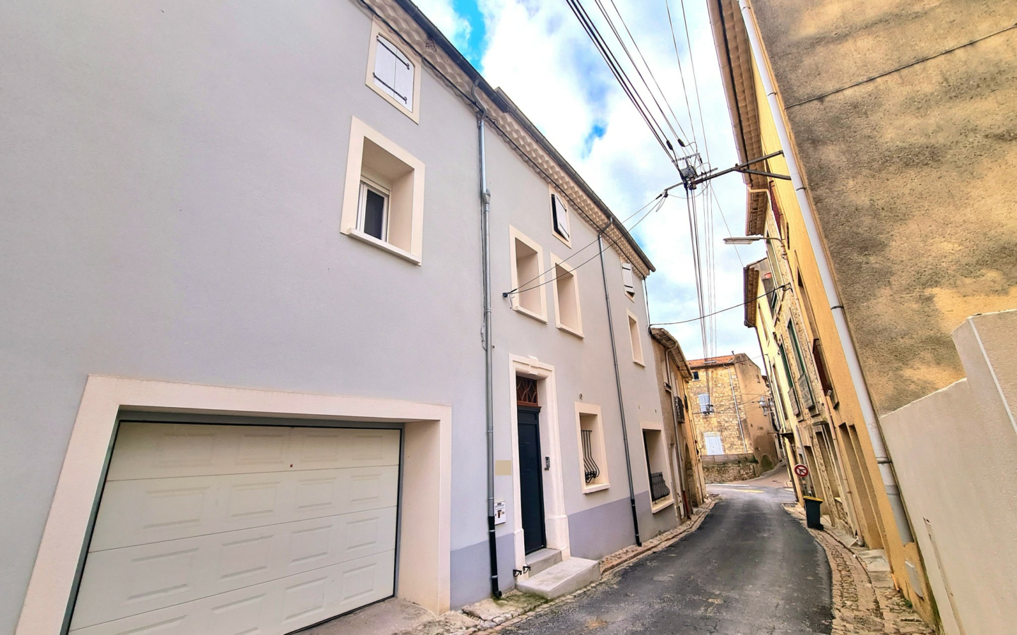 5-bedroom House In Murviel Les Beziers, France (223 M²)