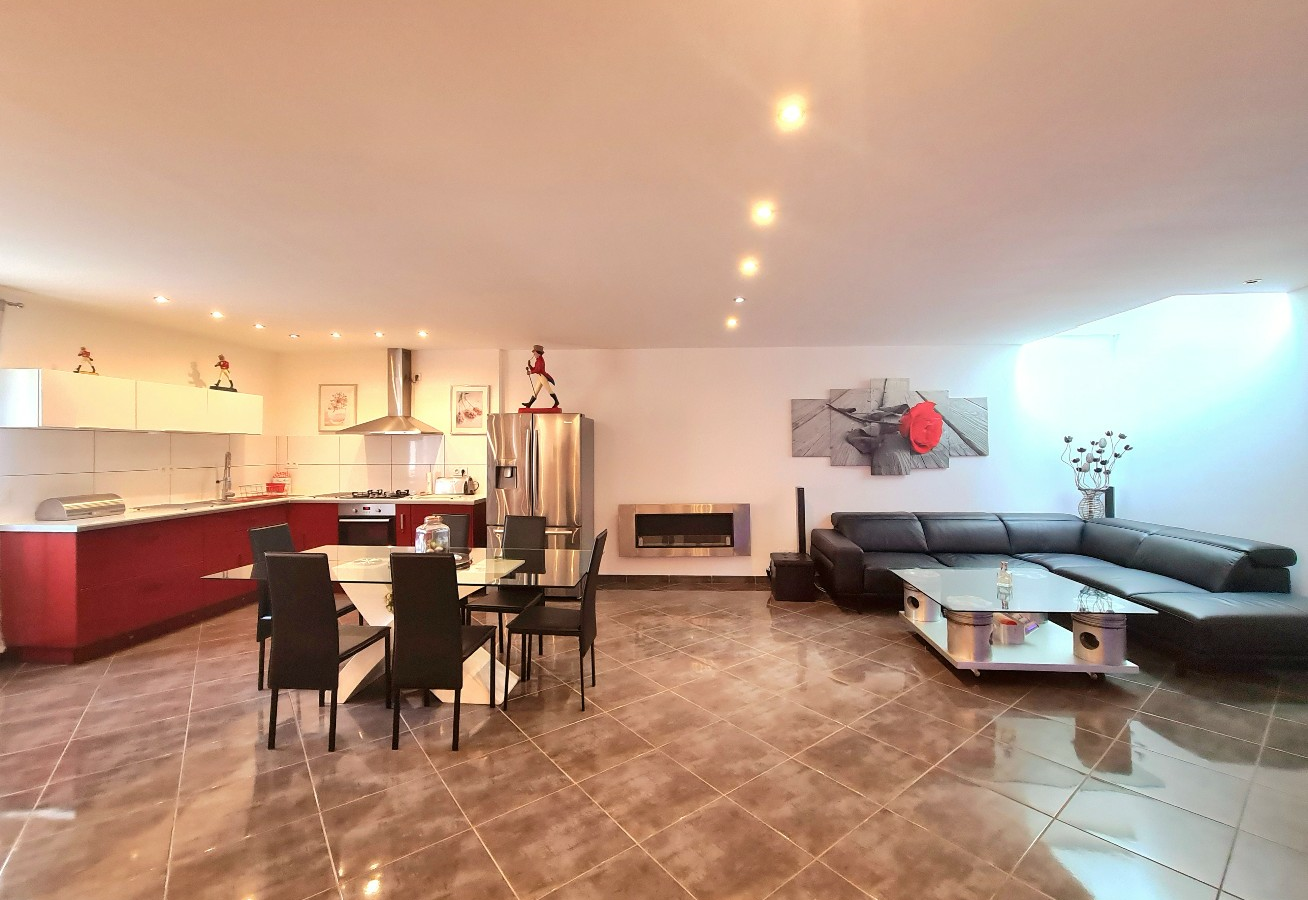 5-bedroom House In Murviel Les Beziers, France (223 M²)