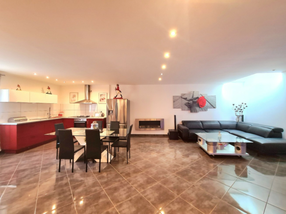 5-bedroom House In Murviel Les Beziers, France (223 M²)