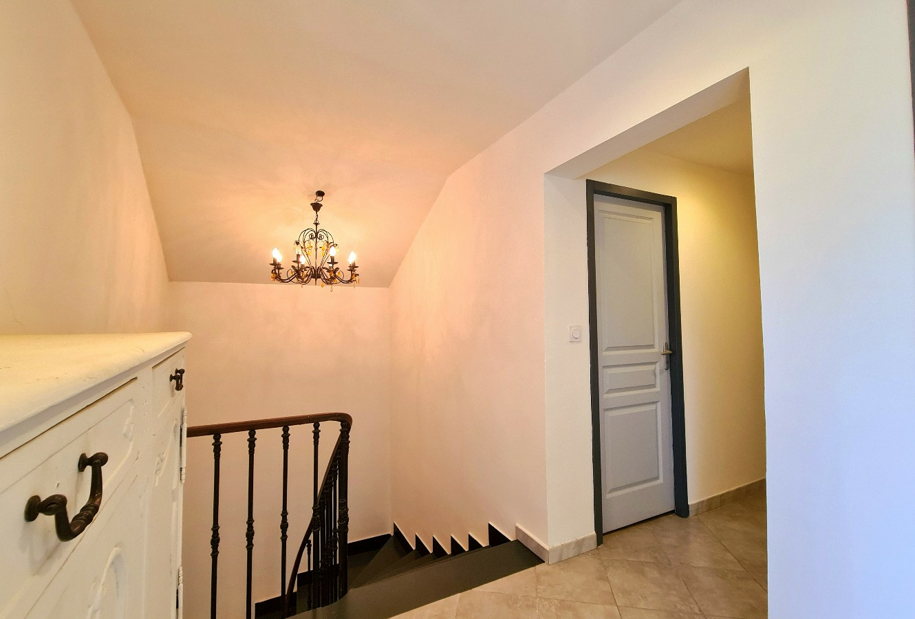 5-bedroom House In Murviel Les Beziers, France (223 M²)