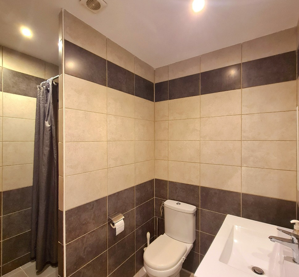 5-bedroom House In Murviel Les Beziers, France (223 M²)