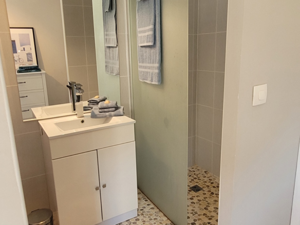3-bedroom Detached House In Thezan Les Beziers, France (180 M²)