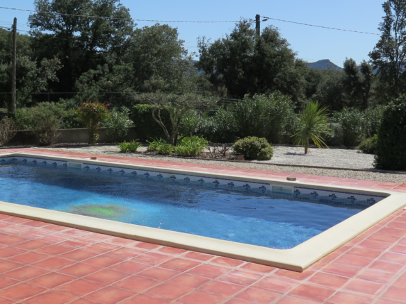 4-bedroom Detached House In Bousquet D’orb, France (120 M²)