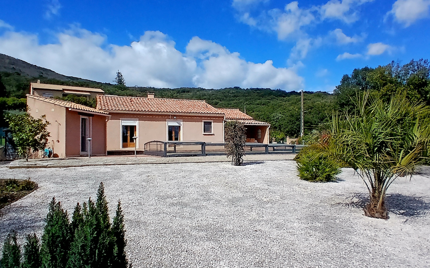 4-bedroom Detached House In Bousquet D’orb, France (120 M²)