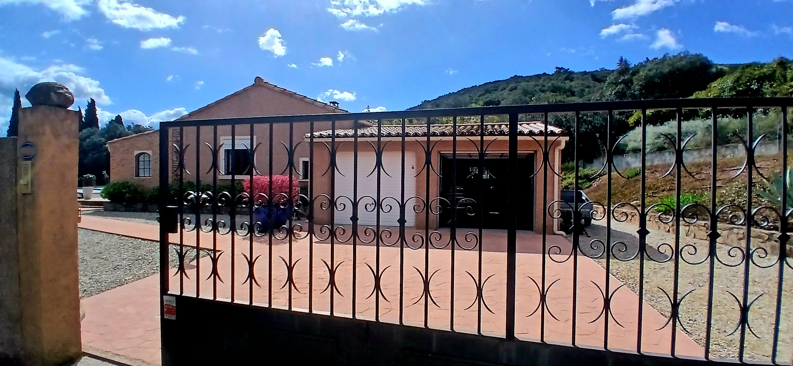 TOU324000EG-a0caf0 4-bedroom Detached House In Bousquet D’orb, France (120 M²)