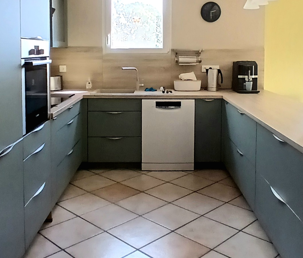 4-bedroom Detached House In Bousquet D’orb, France (120 M²)