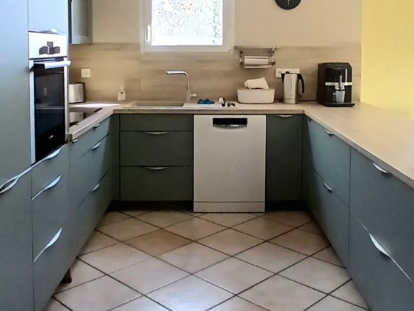 4-bedroom Detached House In Bousquet D’orb, France (120 M²)