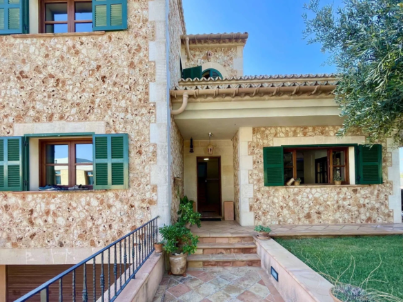 5-bedroom Village House In Marratxí, Spain (314 M²)
