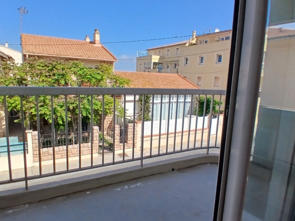 1-bedroom Apartment In Valras Plage, France (45 M²)