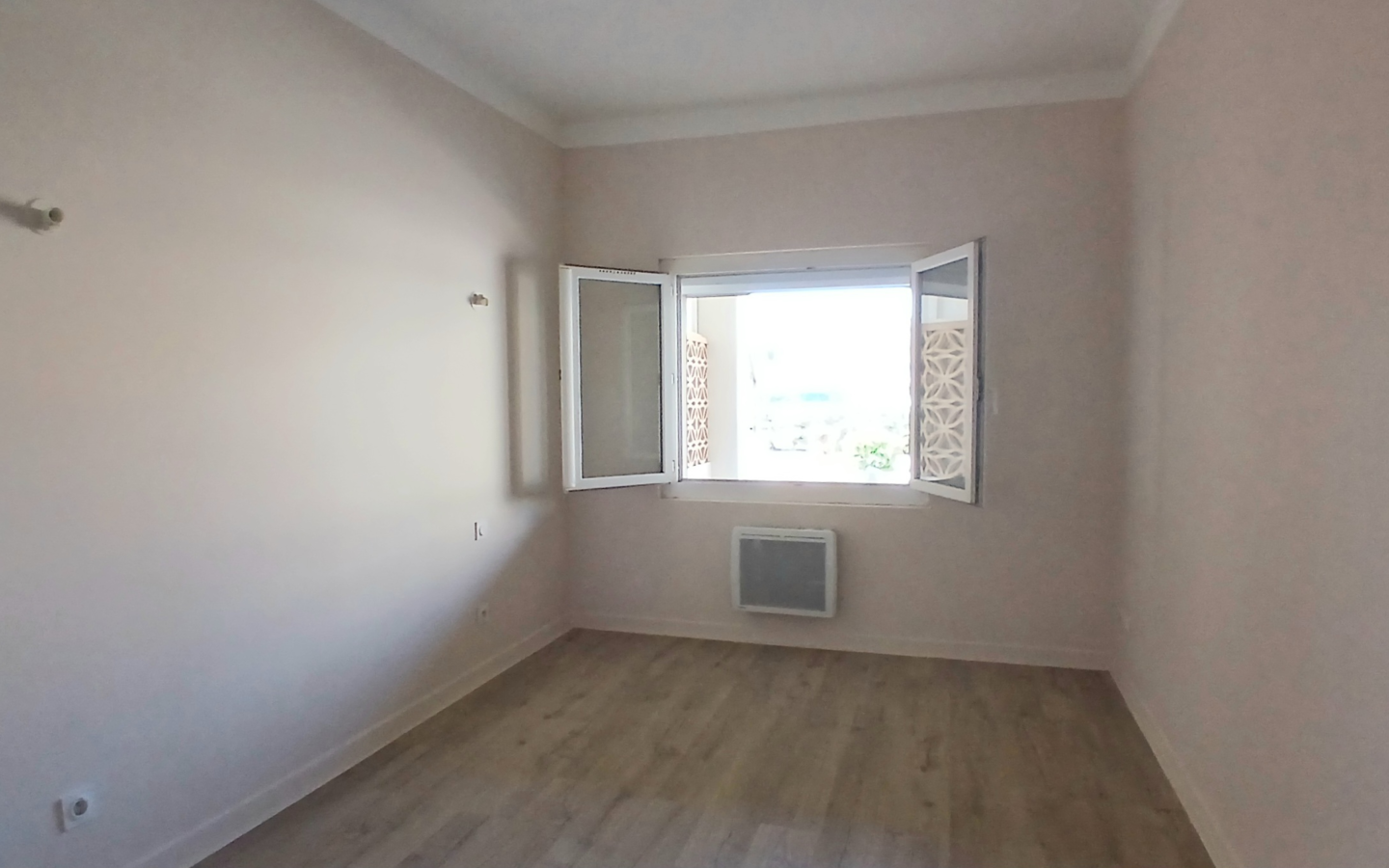 2-bedroom Apartment In Valras Plage, France (45 M²)
