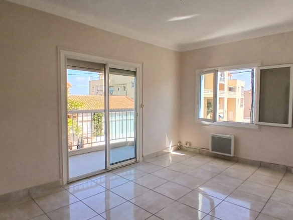 1-bedroom Apartment In Valras Plage, France (45 M²)