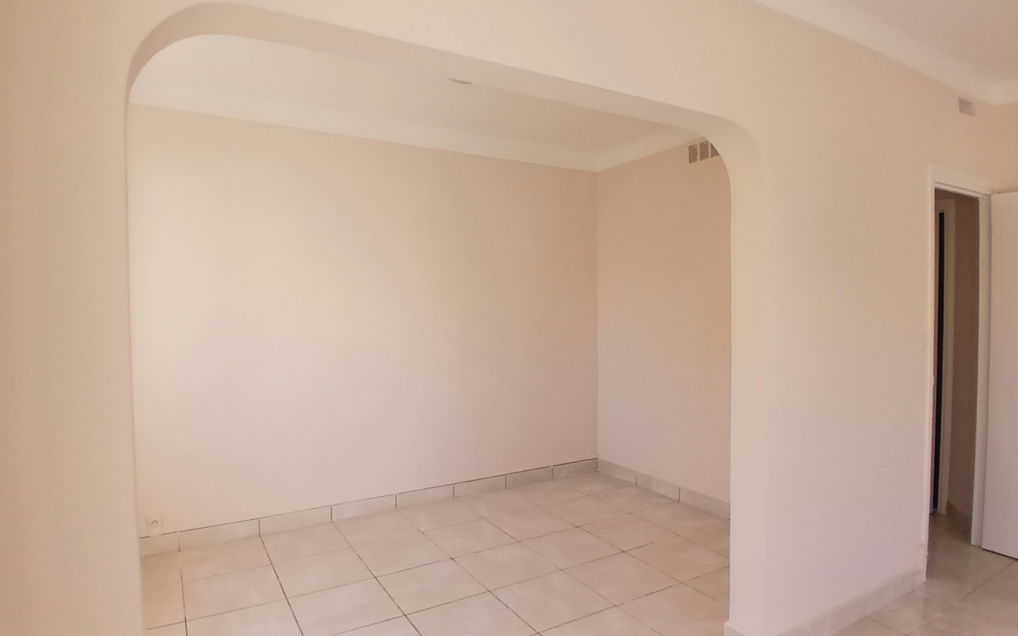 1-bedroom Apartment In Valras Plage, France (45 M²)
