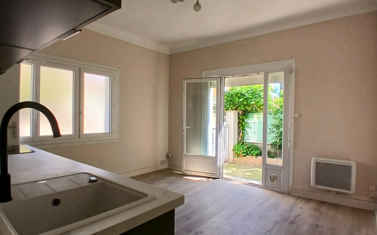 2-bedroom Apartment In Valras Plage, France (44 M²)