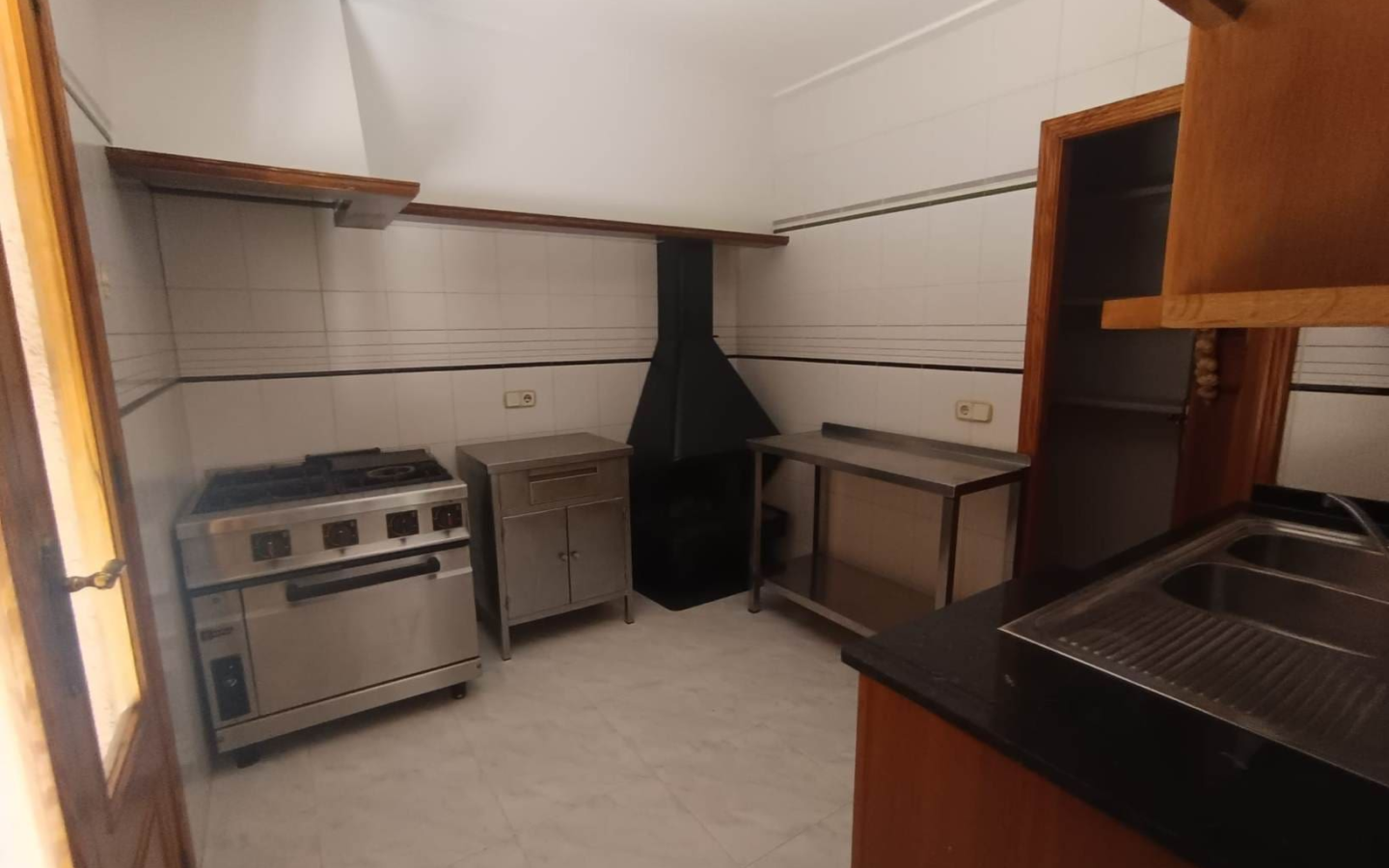 5-bedroom Villa In Son Servera, Spain (511 M²)