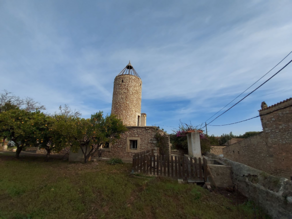 2-bedroom Finca In Binissalem, Spain (239 M²)
