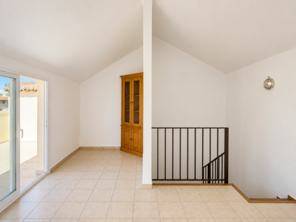 4-bedroom Apartment In Jávea, Spain (171 M²)