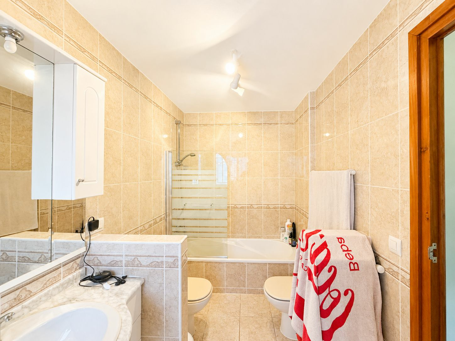 d8925840-e236-4e30-8b19-0b20b542ffcd-14047a 4-bedroom Villa In Spain (260 M²)