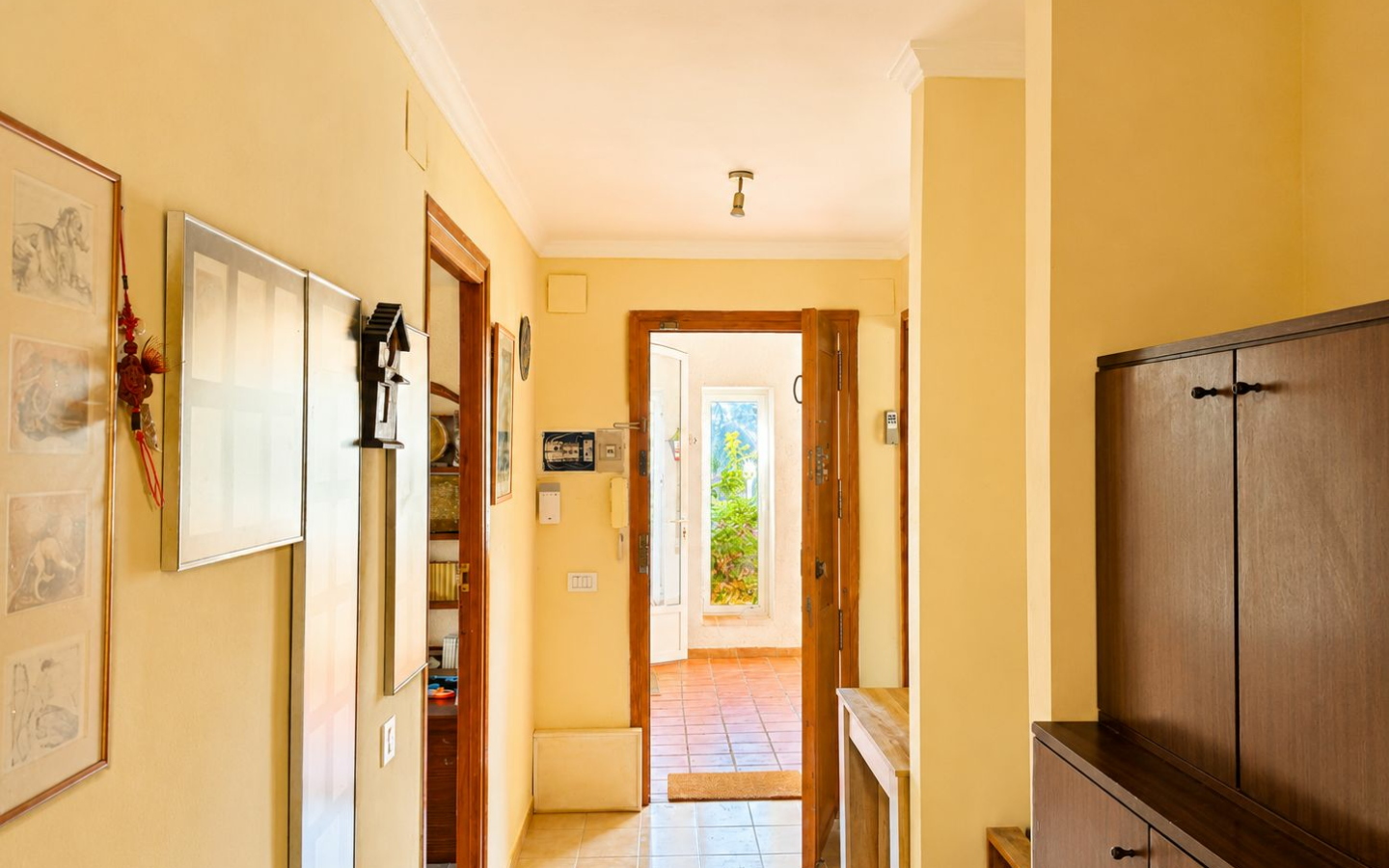 4-bedroom Villa In Spain (260 M²)