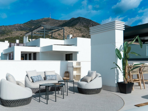 3-bedroom Garden Apartment In Fuengirola, Spain (105 M²)