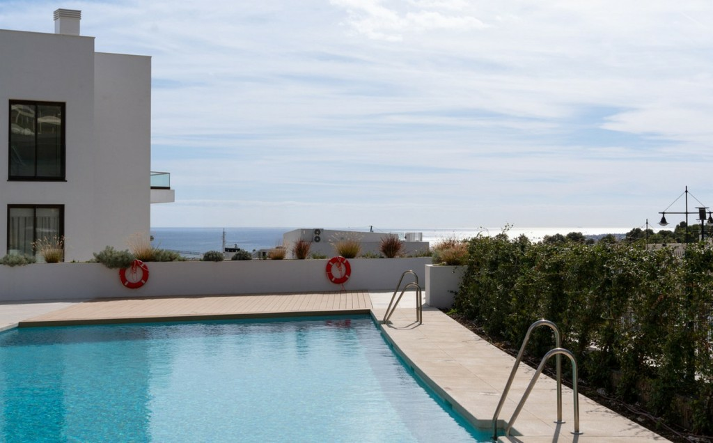 3-bedroom Garden Apartment In Fuengirola, Spain (105 M²)