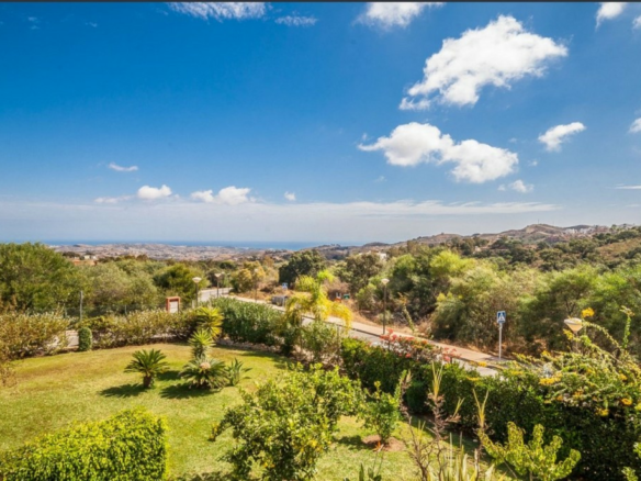 2-bedroom Apartment In Ojén, Spain (87 M²)