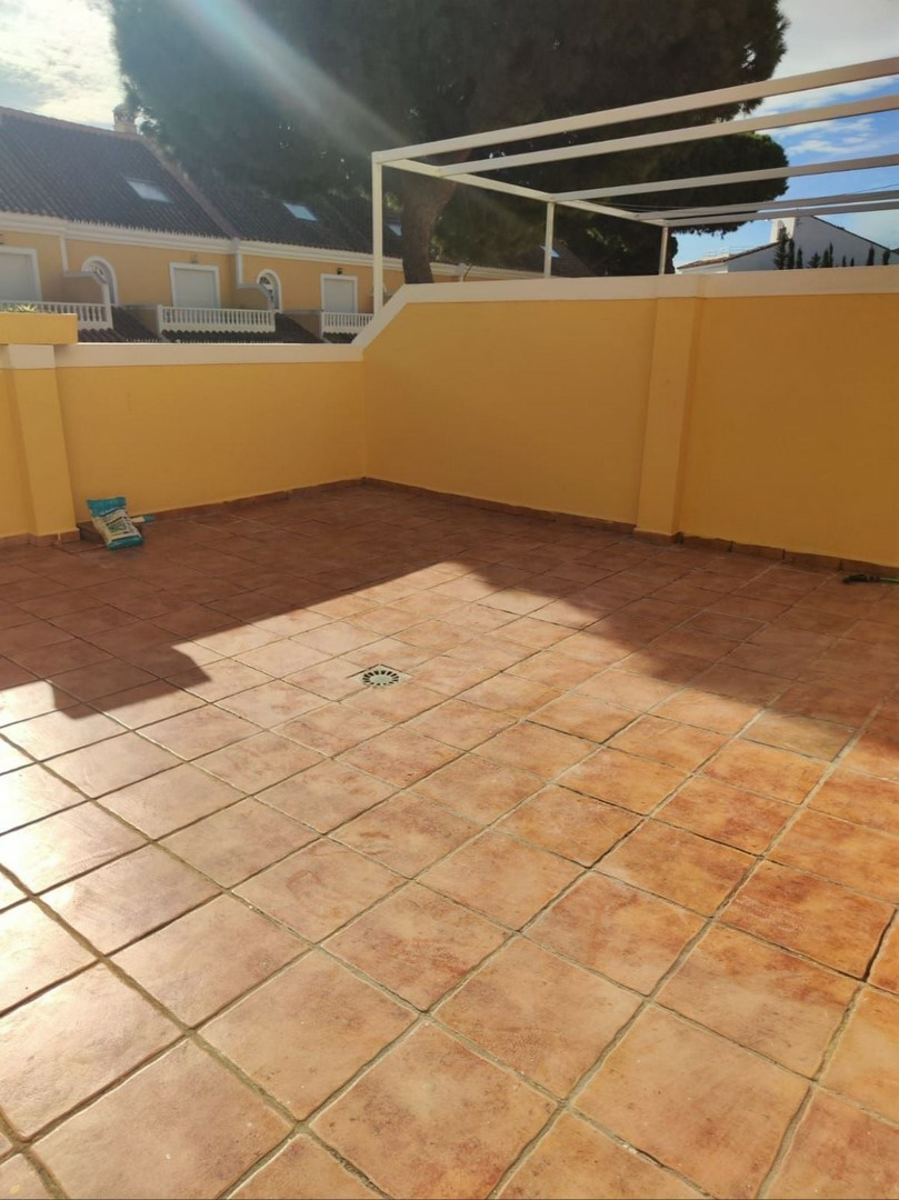4-bedroom Townhouse In Calahonda, Spain (290 M²)