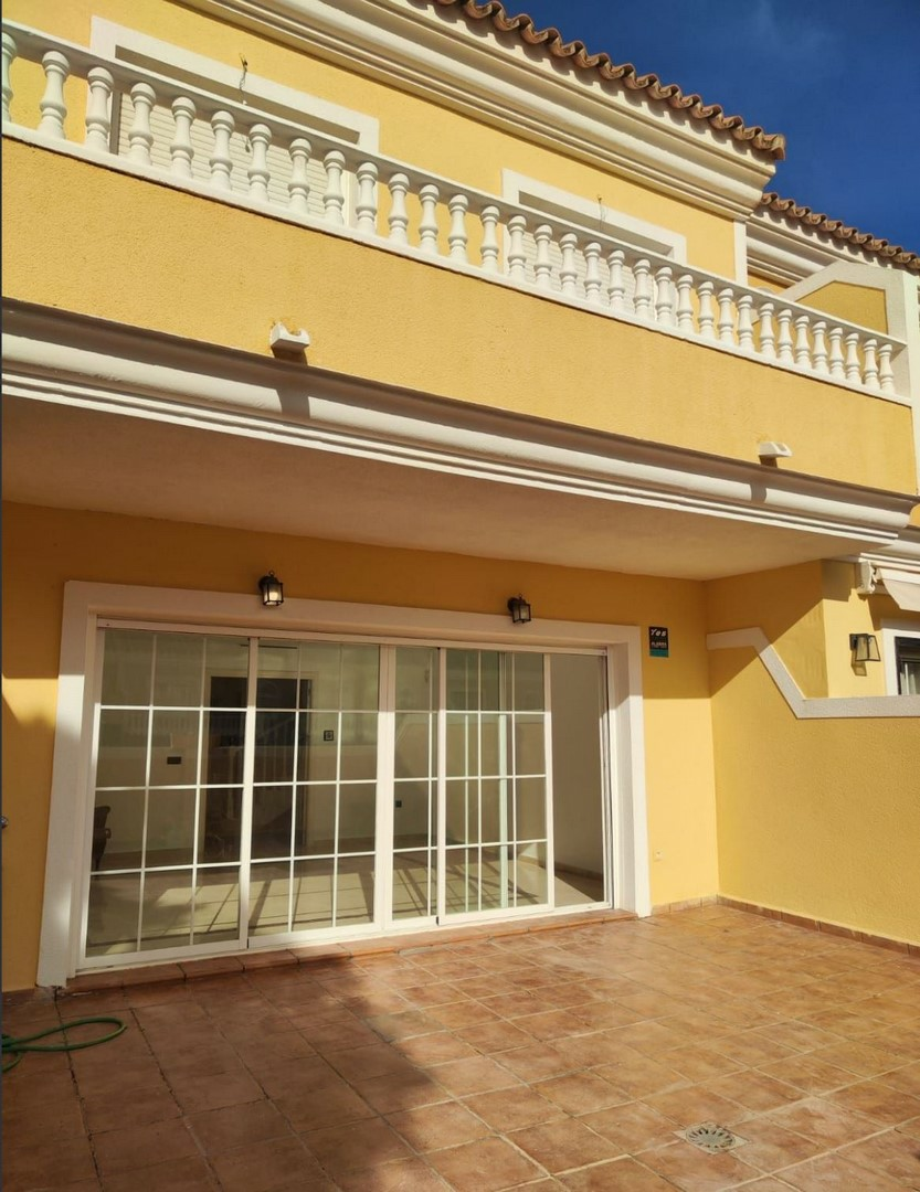 4-bedroom Townhouse In Calahonda, Spain (290 M²)